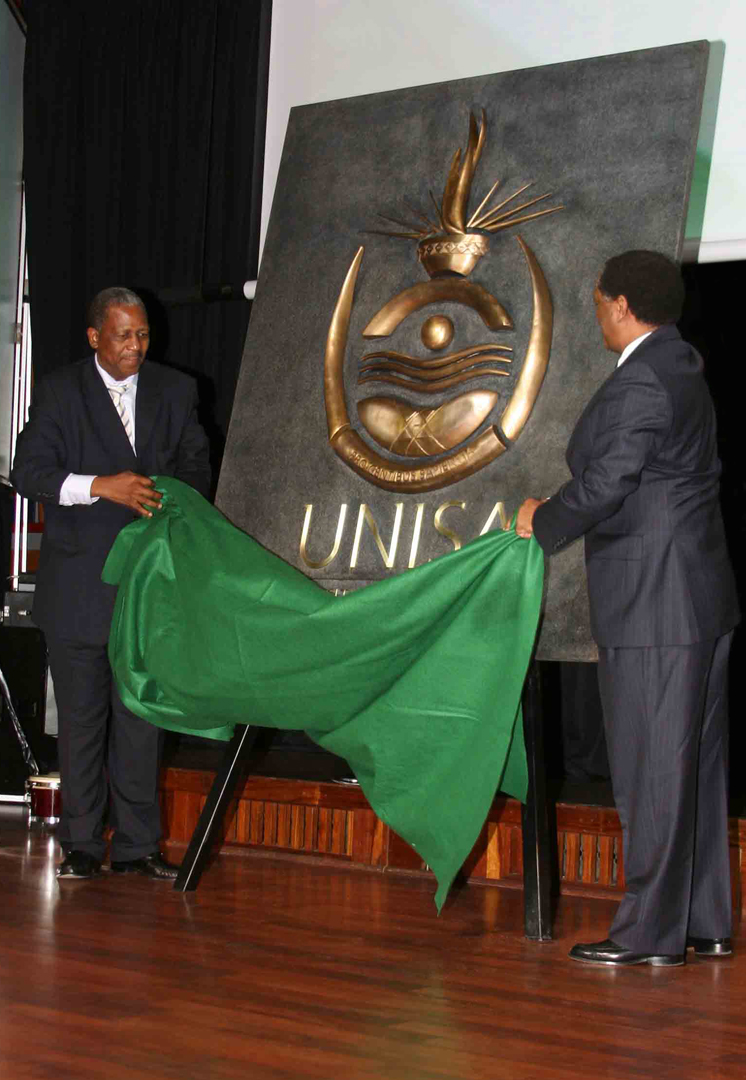 <p>After a collaborative process involving extensive surveys and focus groups, Unisa unveils its new, African brand identity, including a new motto: <em>Pro Gentibus Sapientia</em> or ‘learning in the service of humanity’.</p>